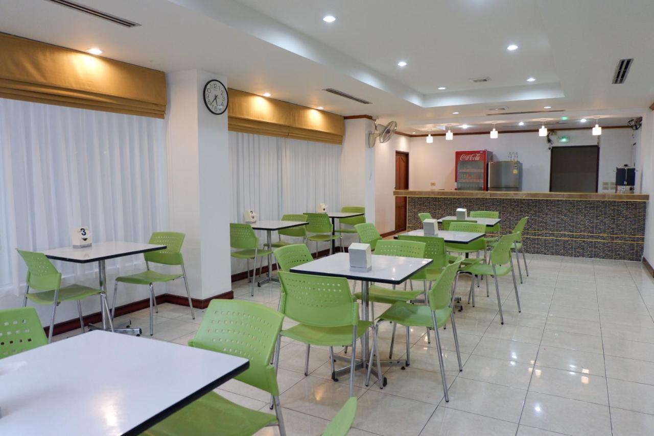 Auychai Grand Hotel Lang Suan Extérieur photo