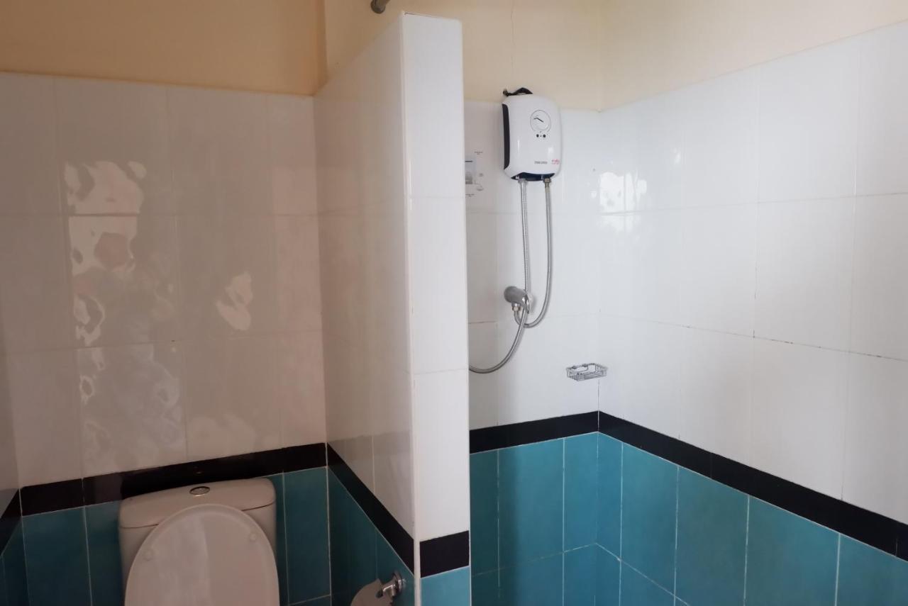 Auychai Grand Hotel Lang Suan Extérieur photo