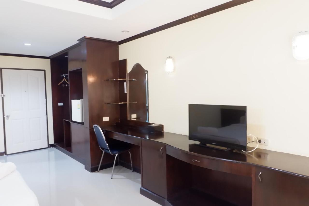 Auychai Grand Hotel Lang Suan Extérieur photo